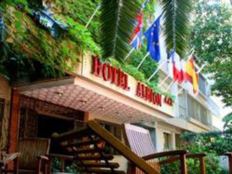 Adonis Ajaccio - Hôtel Albion Extérieur photo